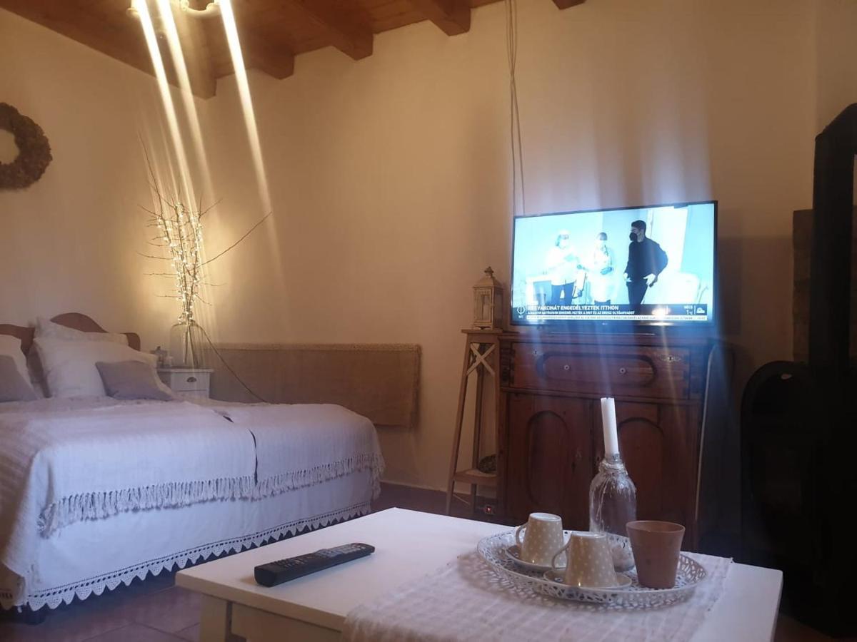 Tulipános Vendégház Obanya Kültér fotó